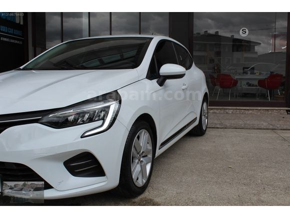 UCA81'DEN 2021 RENAULT CLİO 1.0 TCE TOUCH OTOMATİK K.K 12 TAKSİT