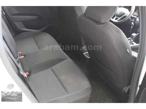 UCA81'DEN 2021 RENAULT CLİO 1.0 TCE TOUCH OTOMATİK K.K 12 TAKSİT