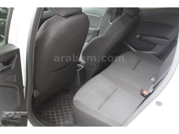 UCA81'DEN 2021 RENAULT CLİO 1.0 TCE TOUCH OTOMATİK K.K 12 TAKSİT