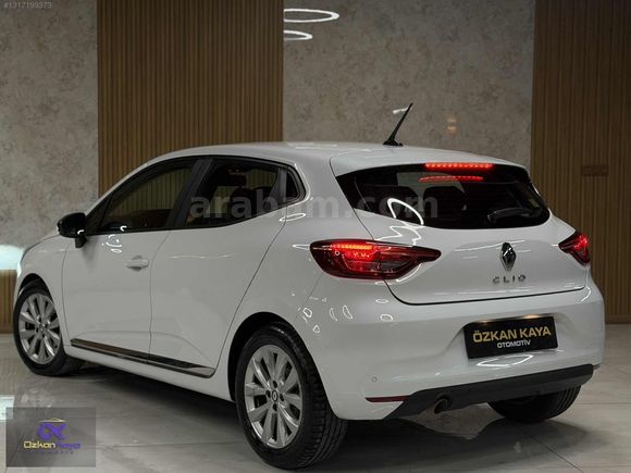 2023 TRAFİK ÇIKIŞLI HASAR KAYITSIZ 69BİNDE G.G.KAMERA