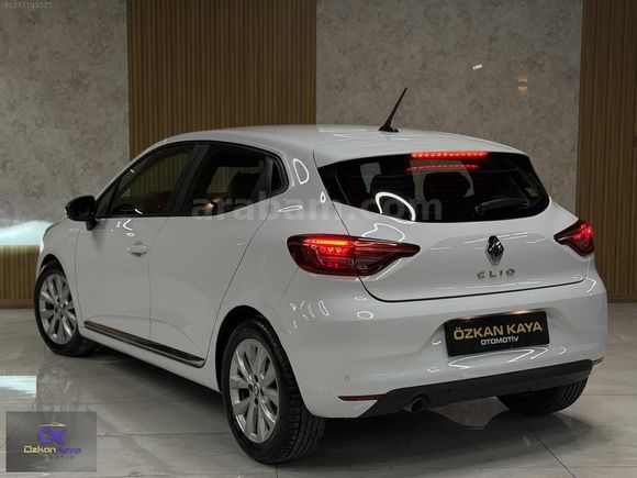 2023 TRAFİK ÇIKIŞLI HASAR KAYITSIZ 69BİNDE G.G.KAMERA