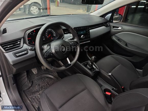 2020 Clio 5 1.5 Blue dCi 240 KM