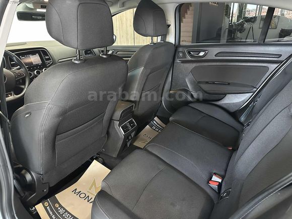 2024 RENAULT MEGANE 1.3 TCE TOUCH 69.000 KMDE