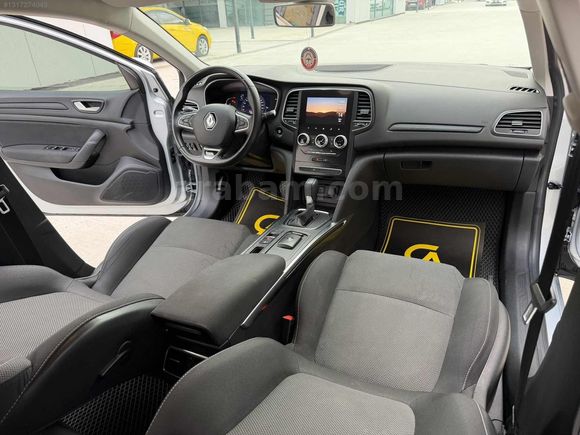 RENAULT MEGANE-2024-70 BİN KM-TOUCH-HAYALET-KEYLESS