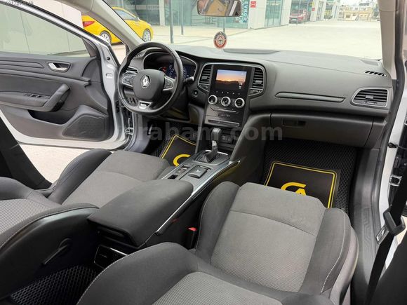 RENAULT MEGANE-2024-70 BİN KM-TOUCH-HAYALET-KEYLESS