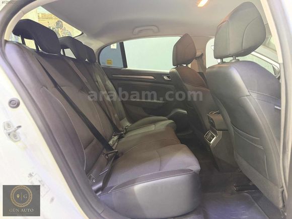 GÜN AUTO'DAN RENAULT MEGANE 4 TOUCH 2022 AİRBEG ORJİNAL