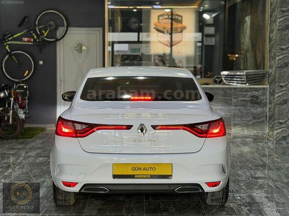 GÜN AUTO'DAN RENAULT MEGANE 4 TOUCH 2022 AİRBEG ORJİNAL