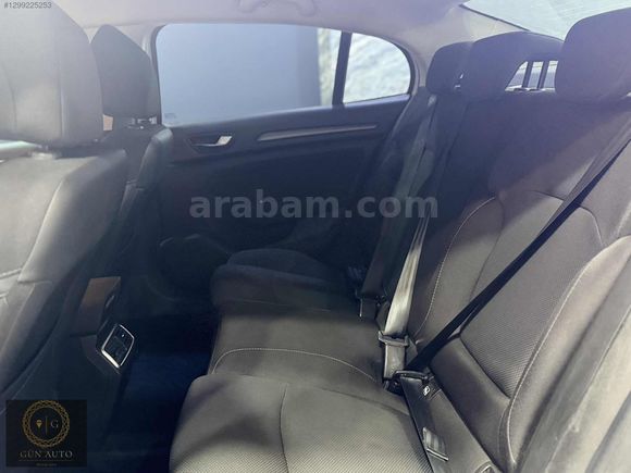 GÜN AUTO'DAN RENAULT MEGANE 4 TOUCH 2022 AİRBEG ORJİNAL
