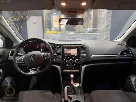 GÜN AUTO'DAN RENAULT MEGANE 4 TOUCH 2022 AİRBEG ORJİNAL