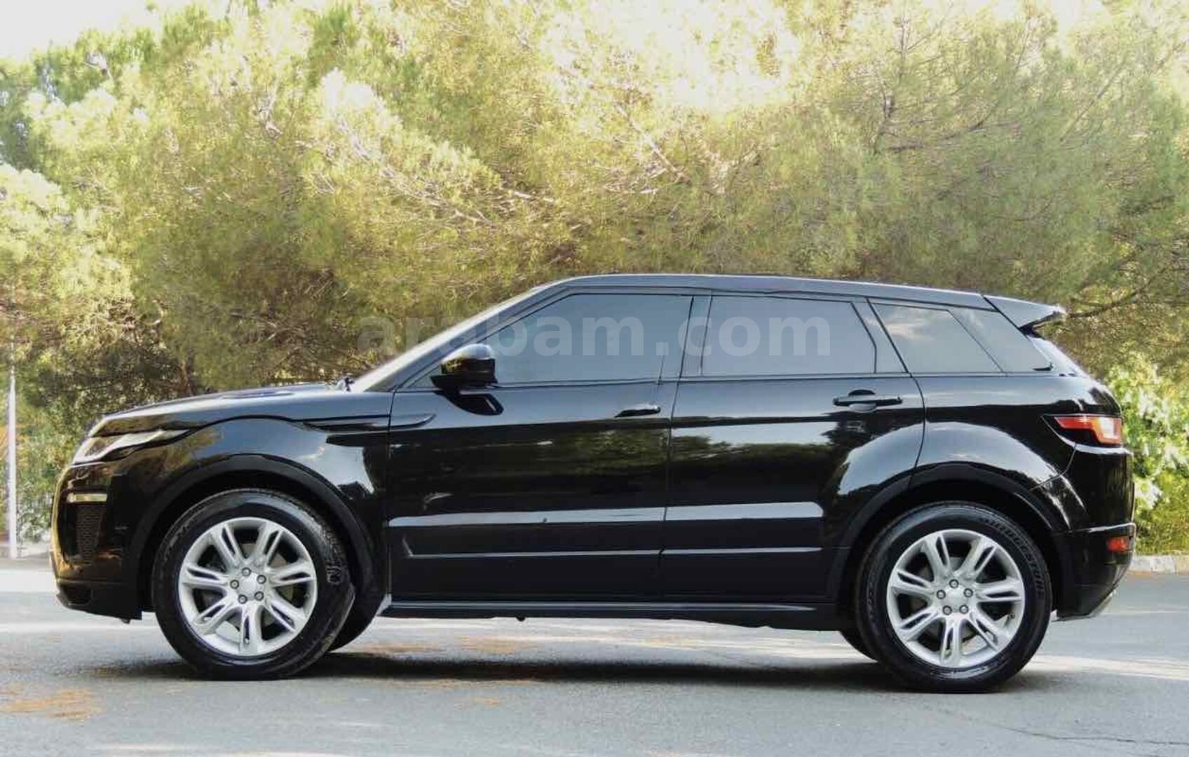 Sahibinden Land Rover Range Evoque 2.0 Si4 HSE Dynamic 2015 Model Bursa 189.815 km Siyah 3