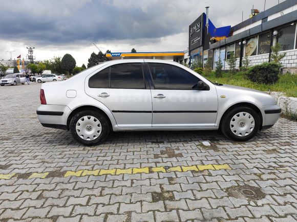 Sahibinden Volkswagen Bora 1.6 Trendline 2001 Model