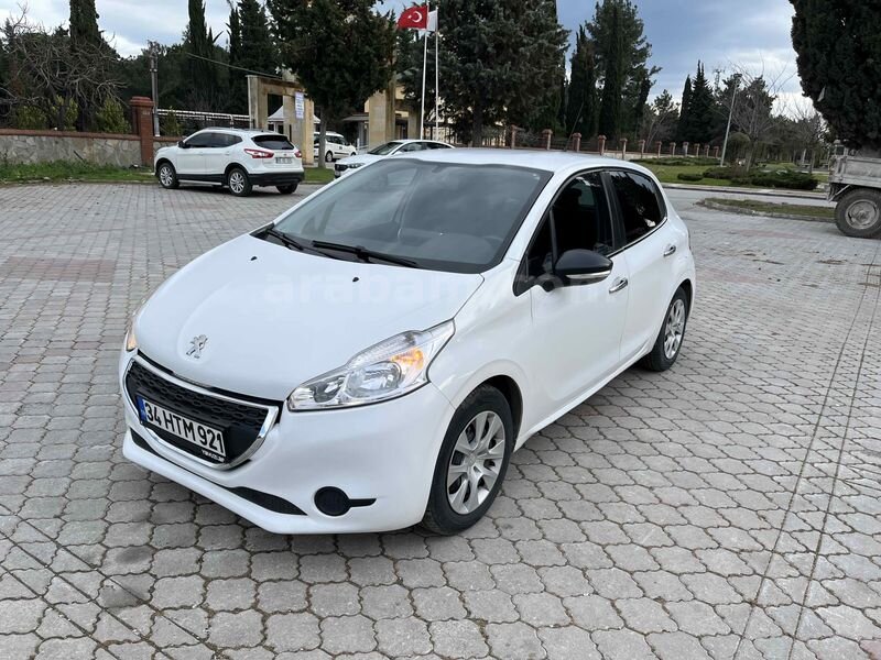 Galeriden Peugeot 208 1.0 VTi Access 2014 Model Samsun 154.000 km Beyaz