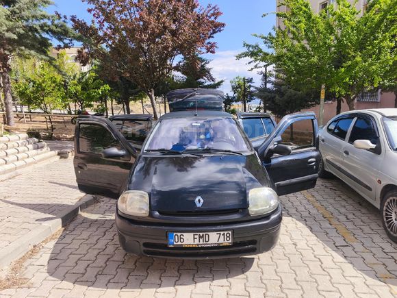 Sahibinden Renault Clio 1.4 RTA 2001 Model