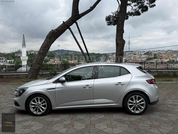 CARVERA'DAN MEGANE TOUCH , ÇELİK JANT , NAVİGASYON , GERİ GÖRÜŞ.