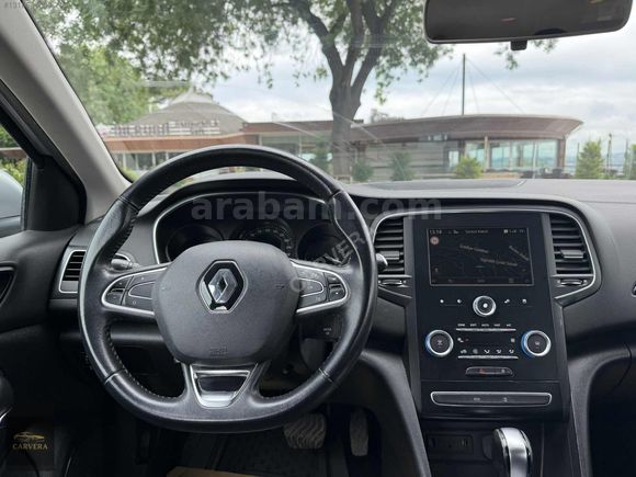 CARVERA'DAN MEGANE TOUCH , ÇELİK JANT , NAVİGASYON , GERİ GÖRÜŞ.