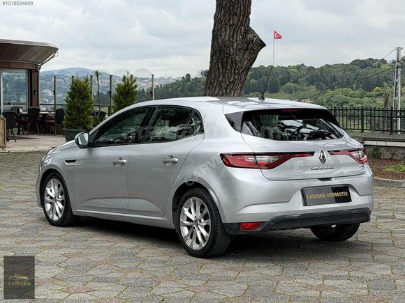 CARVERA'DAN MEGANE TOUCH , ÇELİK JANT , NAVİGASYON , GERİ GÖRÜŞ.