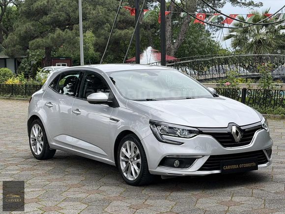 CARVERA'DAN MEGANE TOUCH , ÇELİK JANT , NAVİGASYON , GERİ GÖRÜŞ.
