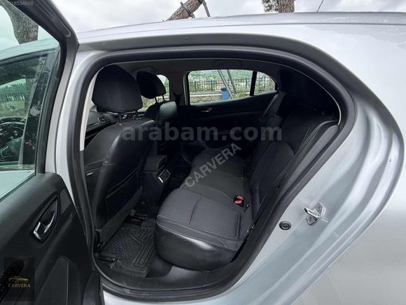 CARVERA'DAN MEGANE TOUCH , ÇELİK JANT , NAVİGASYON , GERİ GÖRÜŞ.