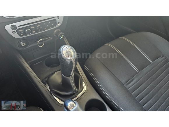TOYOTA PLAZA TOKULLAR'DAN 2015 MEGANE HB 1.5 DCİ TOUCH PLUS