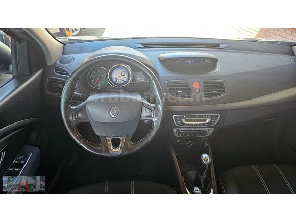 TOYOTA PLAZA TOKULLAR'DAN 2015 MEGANE HB 1.5 DCİ TOUCH PLUS