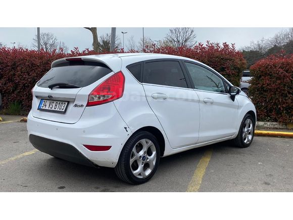 Sahibinden Ford Fiesta 1.4 Titanium 2011 Model