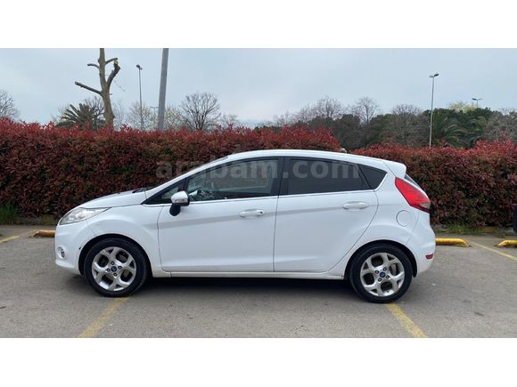 Sahibinden Ford Fiesta 1.4 Titanium 2011 Model