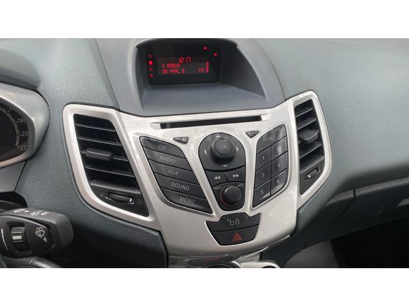 Sahibinden Ford Fiesta 1.4 Titanium 2011 Model