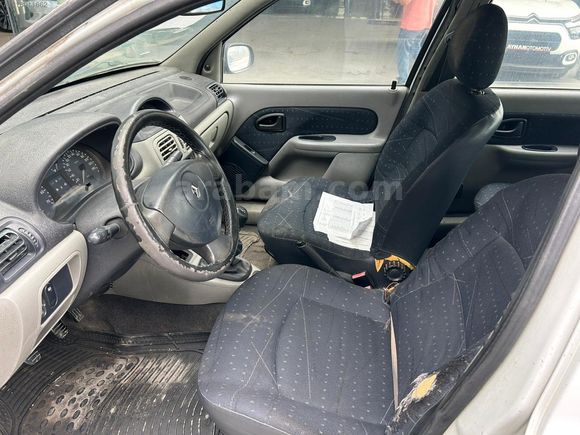 ALDATMAZ OTOPORT 2003 MODEL RENAULT CLİO EXPRESSİON 1.6 16V