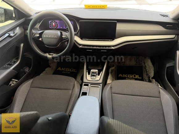 AKGÜL AUTO TEMİZ 2025 ÇIKIŞ LI KM:46 BİNDEDİR BOYASIZ