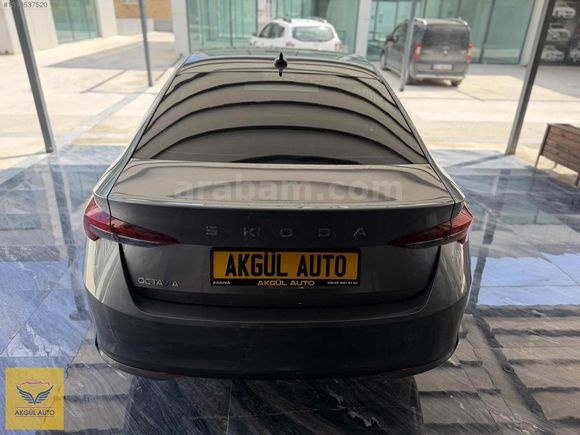 AKGÜL AUTO TEMİZ 2025 ÇIKIŞ LI KM:46 BİNDEDİR BOYASIZ