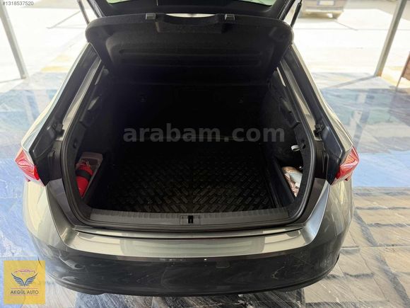AKGÜL AUTO TEMİZ 2025 ÇIKIŞ LI KM:46 BİNDEDİR BOYASIZ