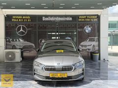 AKGÜL AUTO TEMİZ 2025 ÇIKIŞ LI KM:46 BİNDEDİR BOYASIZ