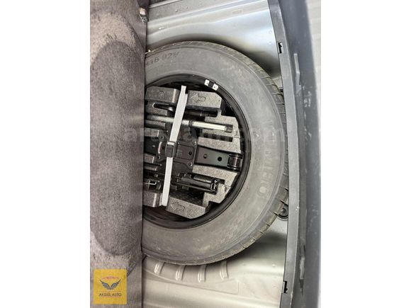 AKGÜL AUTO TEMİZ 2025 ÇIKIŞ LI KM:46 BİNDEDİR BOYASIZ