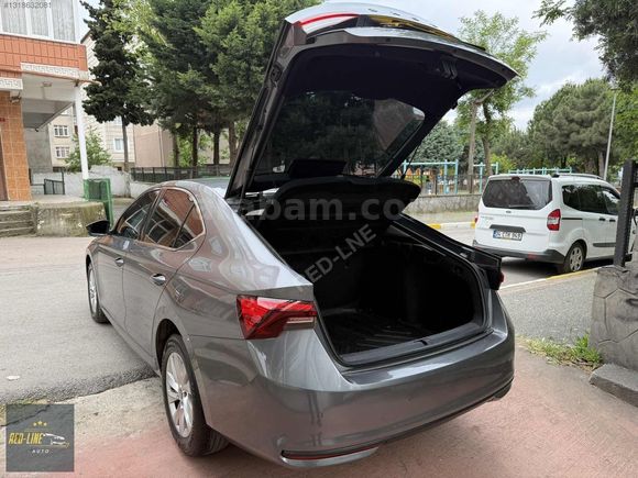 20 bin KM İLK ELDEN 1.5 MHEV HİBRİT SKODA OCTAVİA
