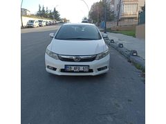 Sahibinden Honda Civic 1.6 Premium 2012 Model  203.000 km Beyaz