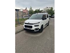 FUL ARTI FULL CAM TAVANLI OTOMATİK Sahibinden Citroen Berlingo 1.5 BlueHDI  OTOMATİK SAHİBİNDEN Shine 2022 Model 