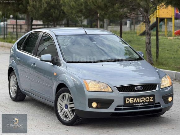//188.000// KM FORD FOCUS 1.6 16V GHİA 115 HP EMSALSİZ