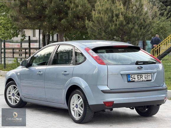 //188.000// KM FORD FOCUS 1.6 16V GHİA 115 HP EMSALSİZ