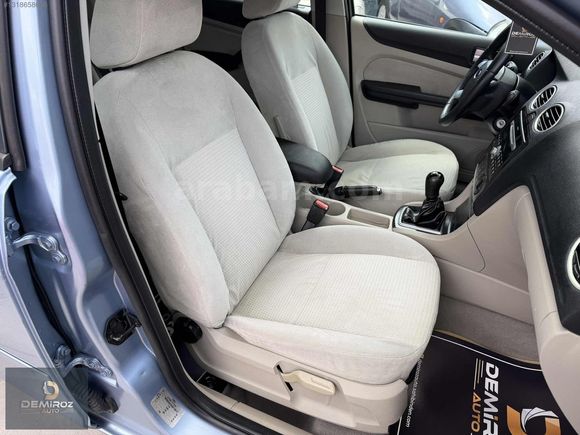 //188.000// KM FORD FOCUS 1.6 16V GHİA 115 HP EMSALSİZ
