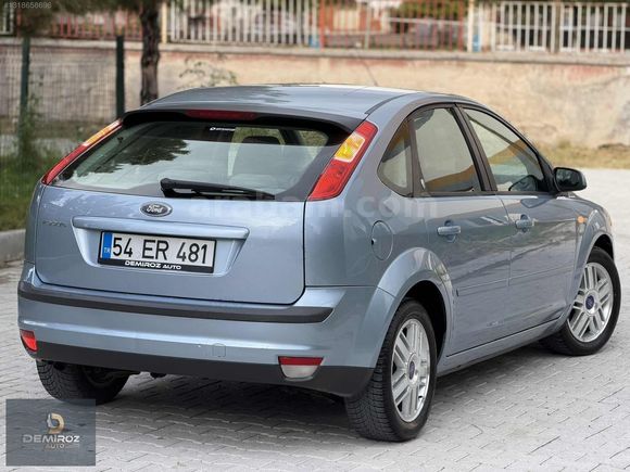 //188.000// KM FORD FOCUS 1.6 16V GHİA 115 HP EMSALSİZ
