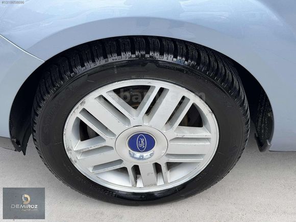 //188.000// KM FORD FOCUS 1.6 16V GHİA 115 HP EMSALSİZ