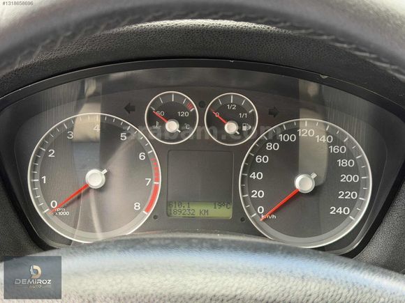 //188.000// KM FORD FOCUS 1.6 16V GHİA 115 HP EMSALSİZ