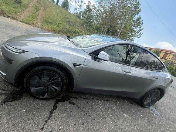 Sahibinden Tesla Model Y Performance 2025 Model 