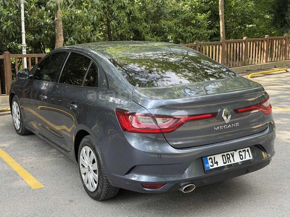 TİTANYUM GRİ 1.5 DİZEL MEGANE 164 BİN KM