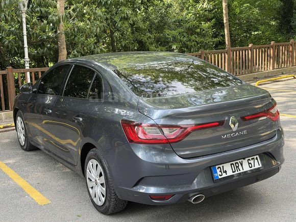 TİTANYUM GRİ 1.5 DİZEL MEGANE 164 BİN KM