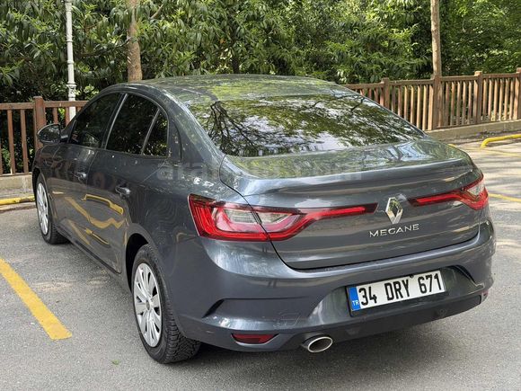 TİTANYUM GRİ 1.5 DİZEL MEGANE 164 BİN KM