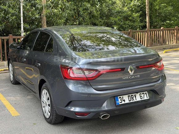 TİTANYUM GRİ 1.5 DİZEL MEGANE 164 BİN KM