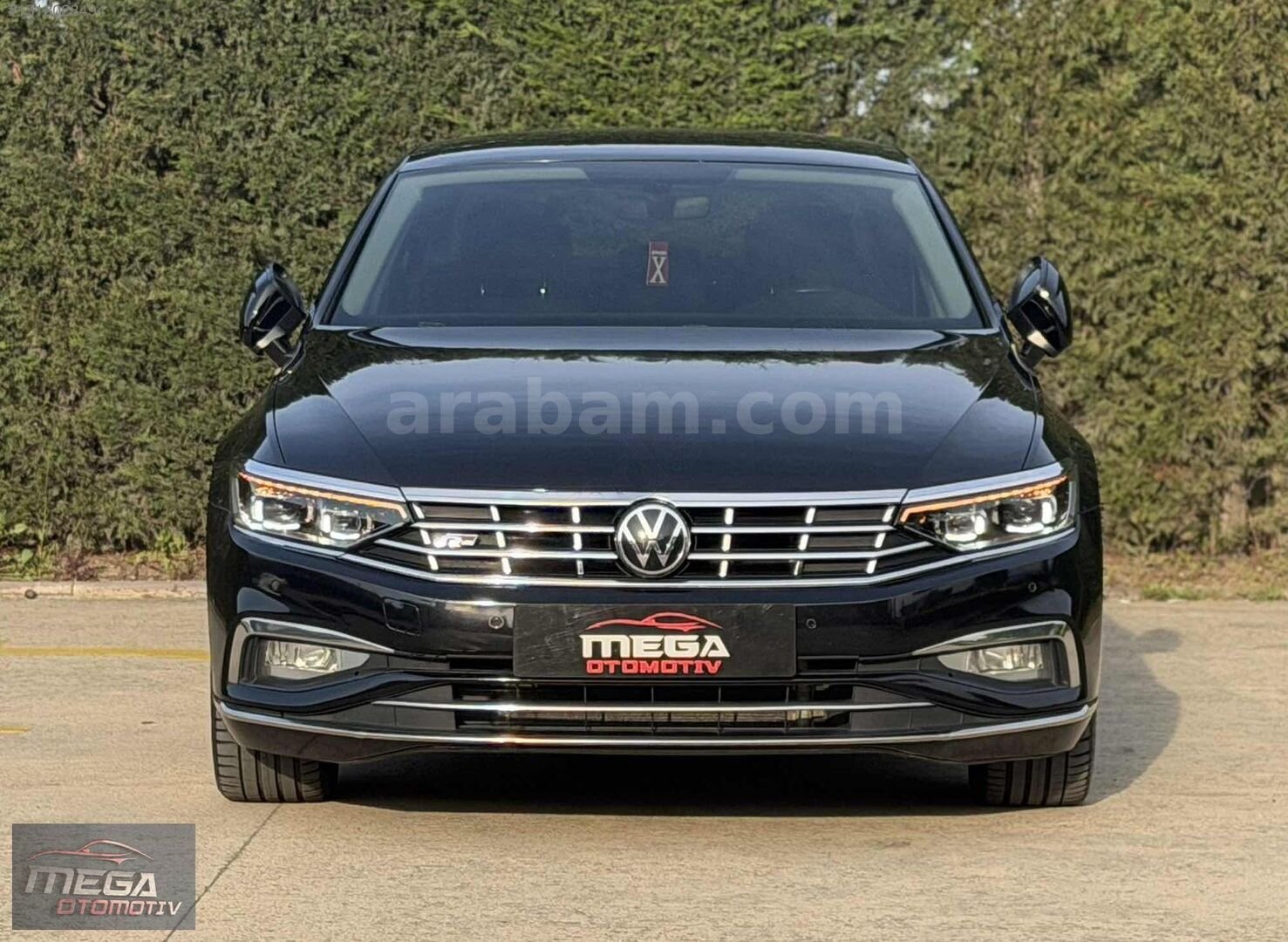 Galeriden Volkswagen Passat 1.6 TDi BlueMotion Business 2020 Model Sakarya 200.000 km Siyah 1