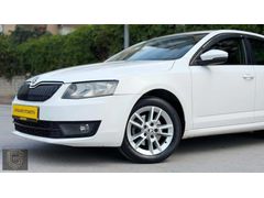 CENGAVER'DEN 2013 SKODA OCTAVİA 1.6 TDI DSG EMSALSİZ TEMİZLİK