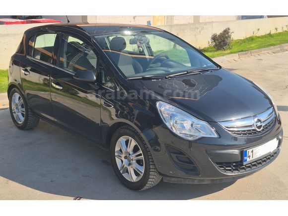 Otomatik Opel Corsa 1.4 Essentia 2012 Model Bakımlı 